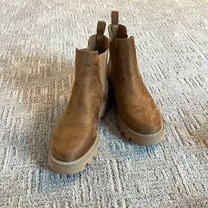 Chinese laundry suede brown ankle boots worn once